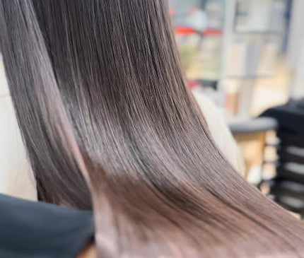 Sweet Professional Keratinebehandeling – Formaldehydevrije Braziliaanse Keratine, Langdurige Gladmakende, Herstellende en Glansgevende Haarverzorging tegen Kroezend en Krullend Haar | Professionele Kwaliteit, Geschikt voor Thuisgebruik