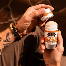 18.21 Man Made Deodorant Noble Oud 75g